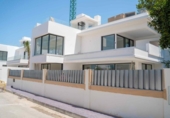 Chalet independiente con terreno en venta en la España, Marbella, ref: TR162225 foto