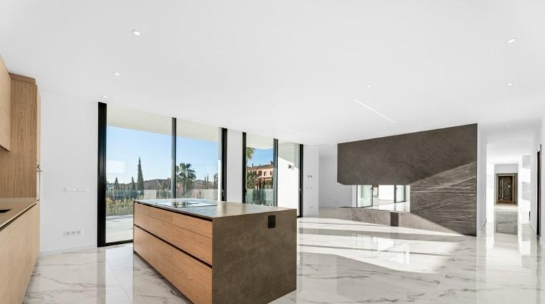 Málaga - Estepona - 1650m2