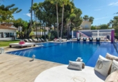 Chalet independiente con terreno en venta en la España, Marbella, ref: TR148527 foto