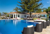 Chalet independiente con terreno en venta en la España, Marbella, ref: TR148527 foto