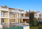 Chalet independiente con terreno en venta en la España, Estepona, ref: TR160226 foto