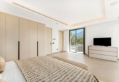 Chalet independiente con terreno en venta en la España, Marbella, ref: TR157516 foto