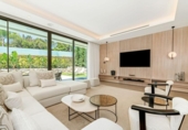 Chalet independiente con terreno en venta en la España, Marbella, ref: TR157516 foto
