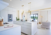 Chalet independiente con terreno en venta en la España, Estepona, ref: TR222275 foto