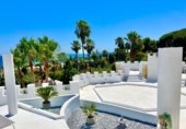 Chalet independiente con terreno en venta en la España, Marbella, ref: TR239794 foto