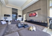 Chalet independiente con terreno en venta en la España, Benahavís, ref: TR133422 foto