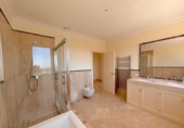 Chalet independiente con terreno en venta en la España, Benahavís, ref: TR169524 foto