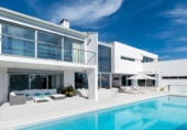 Chalet independiente con terreno en venta en la España, Blanes, ref: TR136098 foto