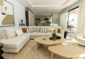 Casa de pueblo en venta en la España, Marbella, ref: TR301522 foto