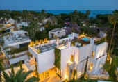 Detached villa with land for sale on España, Marbella, ref: TR398777 photo