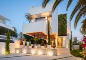Detached villa with land for sale on España, Marbella, ref: TR398777 photo