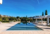 Chalet independiente con terreno en venta en la España, Benahavís, ref: TR241295 foto