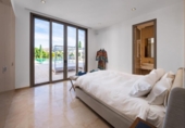 Chalet independiente con terreno en venta en la España, Benahavís, ref: TR241295 foto