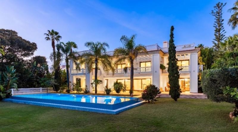 Málaga - Estepona - 2034m2