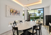 Chalet independiente con terreno en venta en la España, Estepona, ref: TR203079 foto