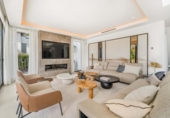 Chalet independiente con terreno en venta en la España, Marbella, ref: TR289084 foto