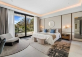 Chalet independiente con terreno en venta en la España, Marbella, ref: TR289084 foto
