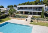 Chalet independiente con terreno en venta en la España, Calvià, ref: TR354876 foto