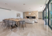 Chalet independiente con terreno en venta en la España, Calvià, ref: TR354876 foto
