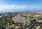 Chalet independiente con terreno en venta en la España, Marbella, ref: TR243819 foto