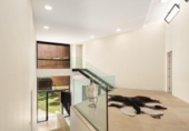 Chalet independiente con terreno en venta en la España, Benahavís, ref: TR239910 foto