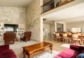 Chalet independiente con terreno en venta en la España, Barcelona, ref: TR293565 foto