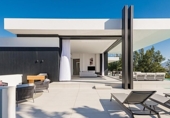 Chalet independiente con terreno en venta en la España, Estepona, ref: TR157028 foto