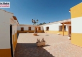 Chalet independiente con terreno en venta en la España, Barrax, ref: TR138943 foto