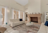 Chalet independiente con terreno en venta en la España, Benahavís, ref: TR166796 foto