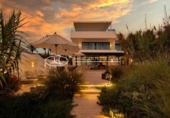 Chalet independiente con terreno en venta en la España, Marbella, ref: TR177281 foto