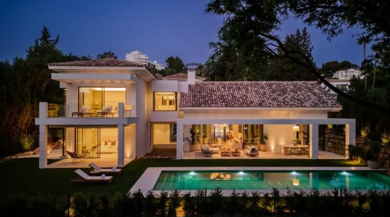 Málaga - Estepona - 2170m2