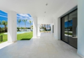 Chalet independiente con terreno en venta en la España, Marbella, ref: TR237689 foto