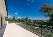 Chalet independiente con terreno en venta en la España, Marbella, ref: TR243315 foto