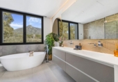 Chalet independiente con terreno en venta en la España, Marbella, ref: TR162221 foto