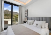 Chalet independiente con terreno en venta en la España, Marbella, ref: TR162221 foto