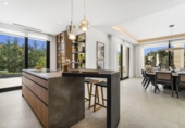 Chalet independiente con terreno en venta en la España, Marbella, ref: TR162221 foto