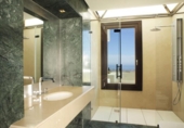 Chalet independiente con terreno en venta en la España, Marbella, ref: TR162229 foto