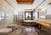Chalet independiente con terreno en venta en la España, Marbella, ref: TR162229 foto