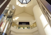 Chalet independiente con terreno en venta en la España, Marbella, ref: TR162229 foto