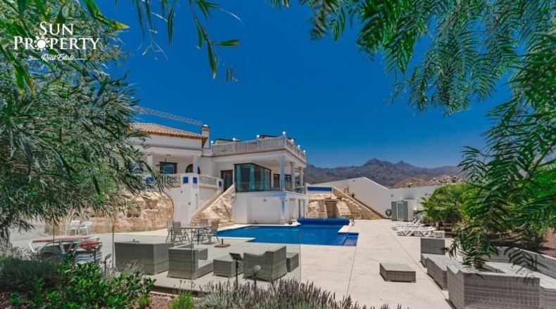 Las Palmas - San Bartolomé de Tirajana - 2700m2