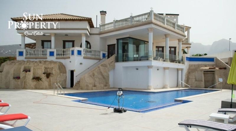 Las Palmas - San Bartolomé de Tirajana - 2700m2