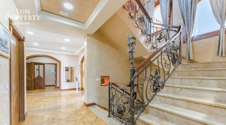 Las Palmas - San Bartolomé de Tirajana - 2700m2