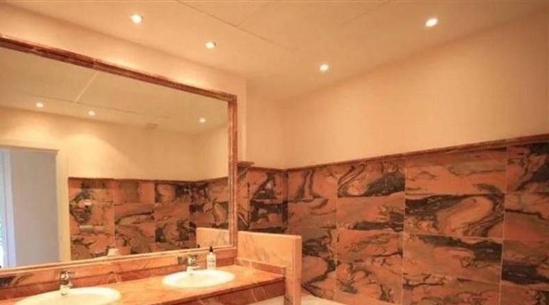 Málaga - Estepona - 5850m2