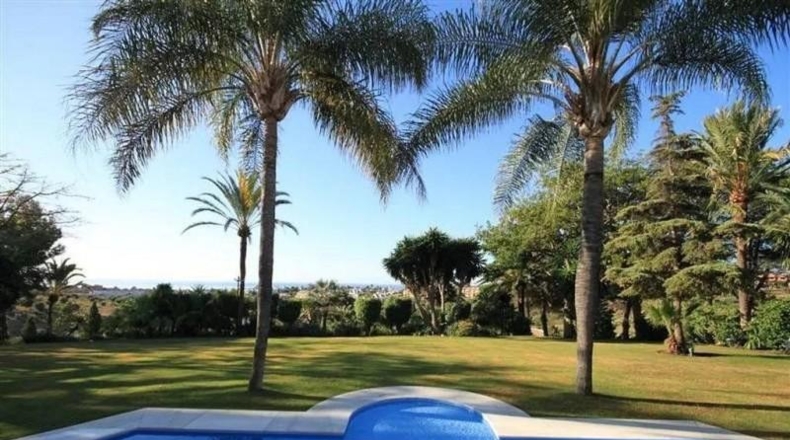 Málaga - Estepona - 5850m2