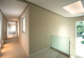 Chalet independiente con terreno en venta en la España, Benahavís, ref: TR162246 foto