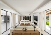 Chalet independiente con terreno en venta en la España, Marbella, ref: TR281233 foto