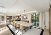 Chalet independiente con terreno en venta en la España, Marbella, ref: TR281233 foto