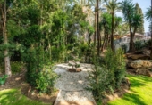 Chalet independiente con terreno en venta en la España, Marbella, ref: TR281233 foto