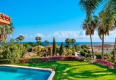 Chalet independiente con terreno en venta en la España, Marbella, ref: TR198560 foto