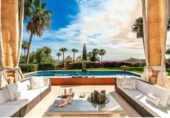 Chalet independiente con terreno en venta en la España, Marbella, ref: TR198560 foto